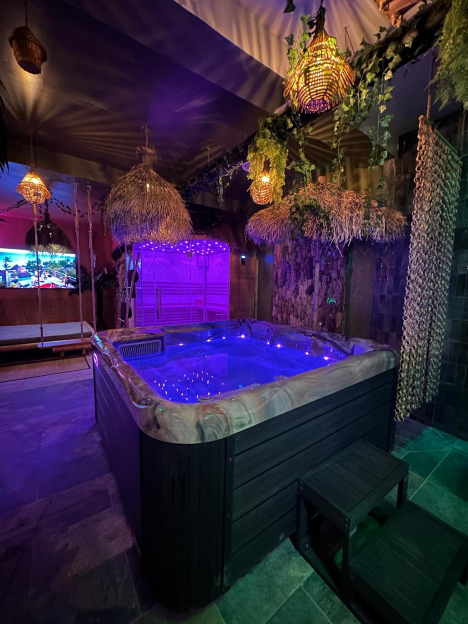 Jungle Spa Bed and Breakfast Dunkirk Eksteriør billede